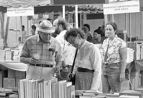 1986-fairgoers